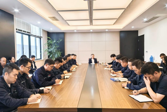 國投新材料公司、鹽昇光電新材料公司傳達學習集團第一次黨代會精神